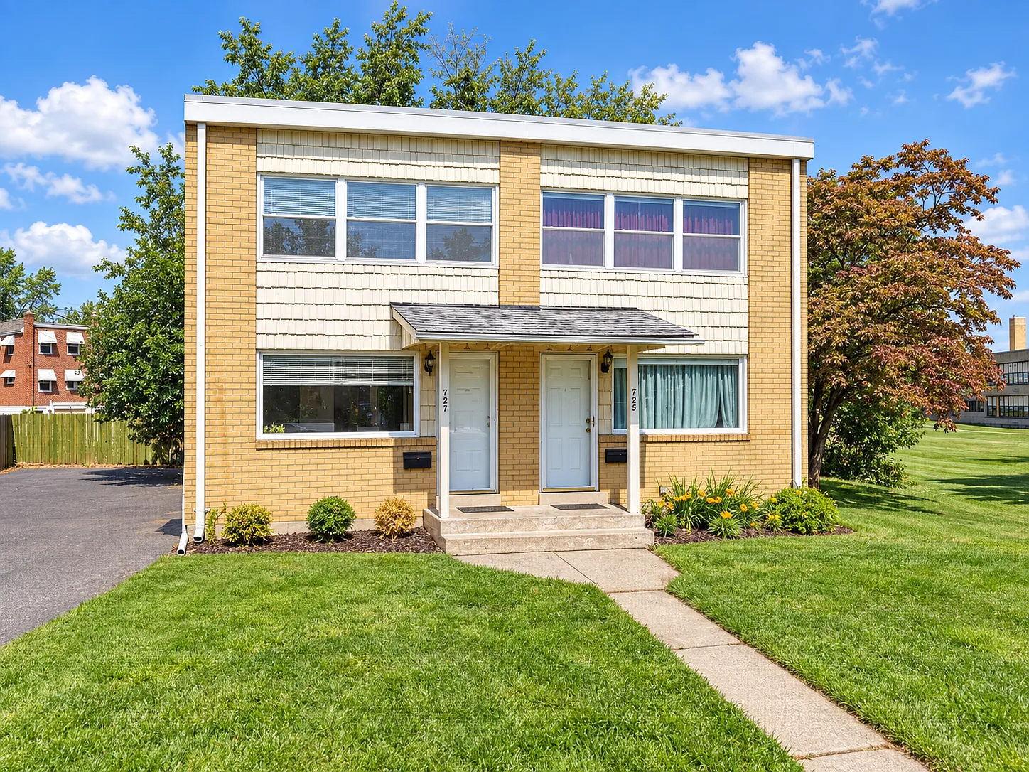 3 bed, 1.5 bath, 1152 sqft, $2,200 — Photo 4