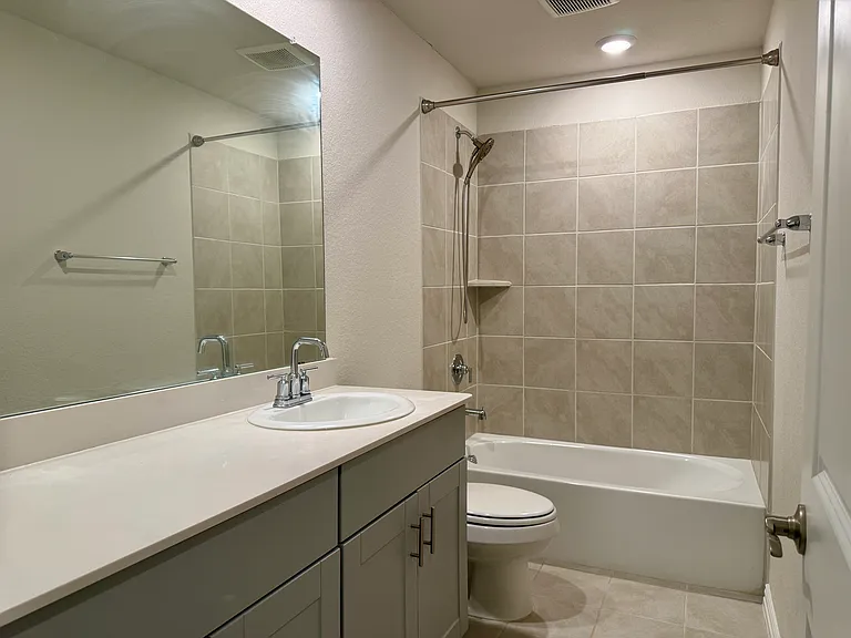 1425 Rolling Fox Dr — Photo 25