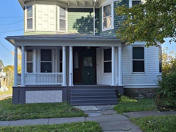 2nd image of 4 Watson Place