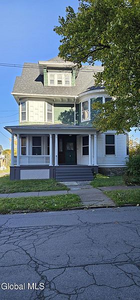 2nd image of 4 Watson Place