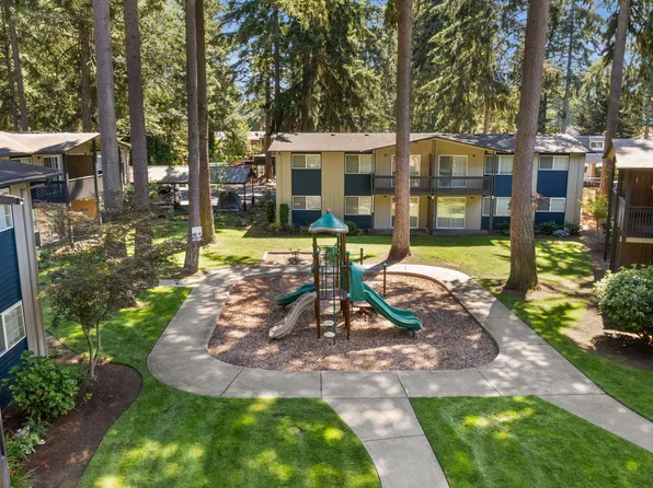 Chambers Pointe Apartments, 9715 52nd St W, University Place, WA 98467