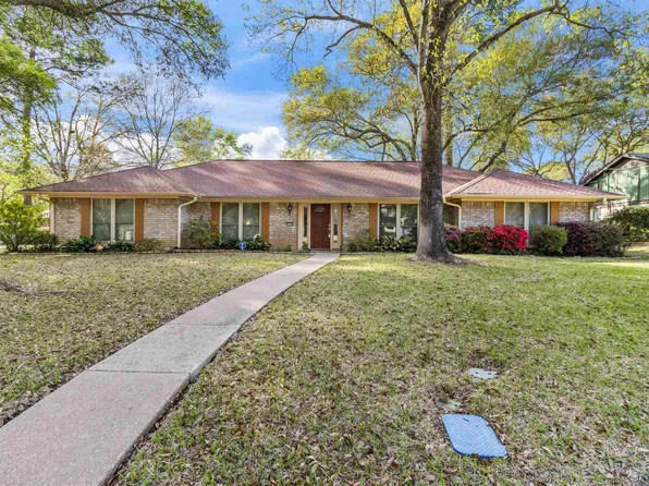 1609 Pineland St, Longview, TX 75604