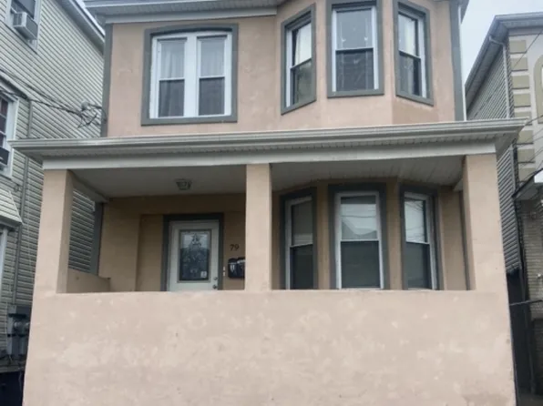 79 Pine St, Elizabeth City, NJ 07206