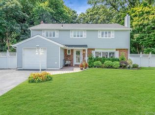 23 Barry Drive, Glen Cove, NY 11542