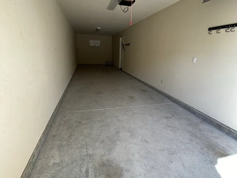 586 River Oaks Dr — Photo 18