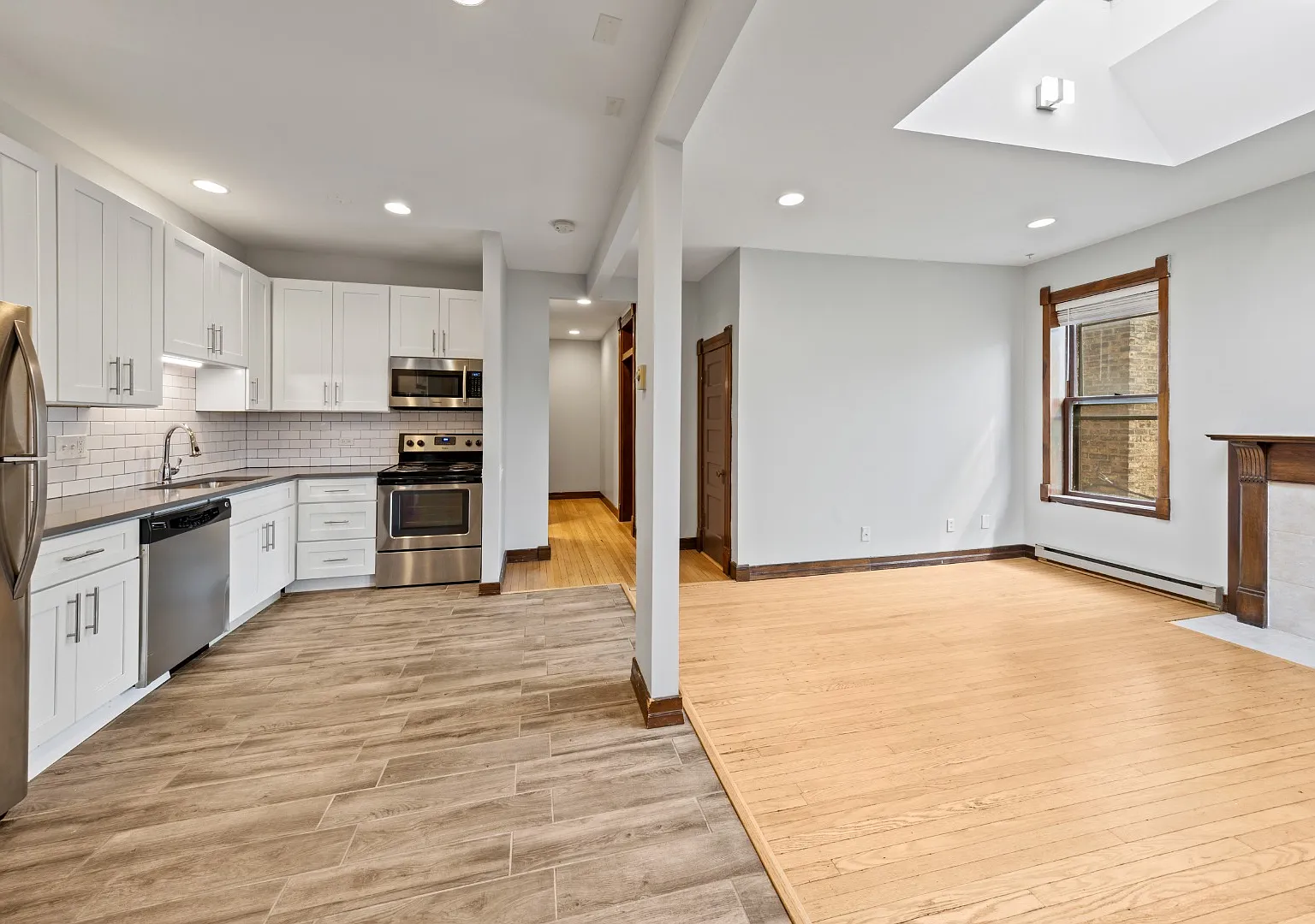 1 Bed 1 Bath With In-Unit Laundry And Recently Rehabbed Kitchen Near Downtown Oak Park Available ... — Photo 4