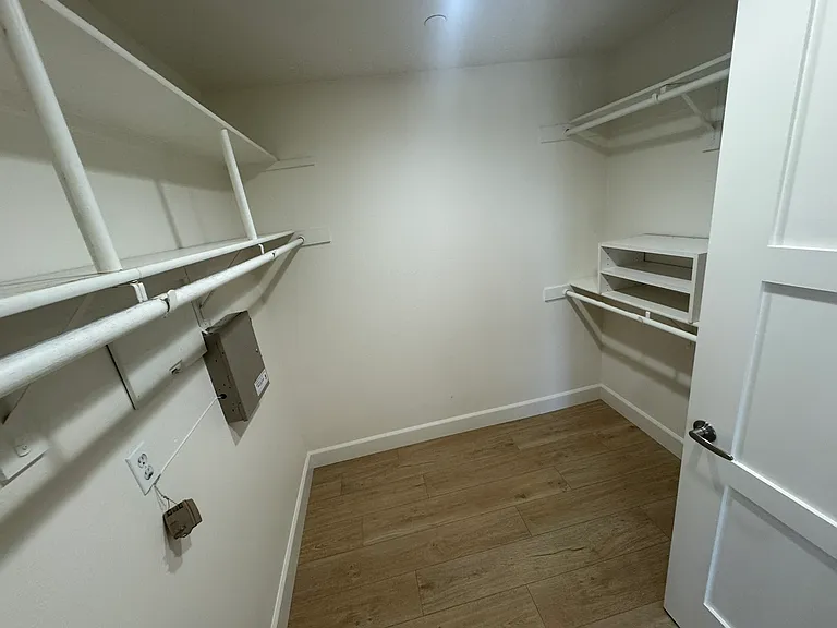 14412 Killion St #102 — Photo 15