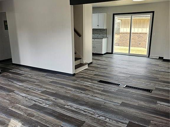 4th image of 6014 Saddlewood Dr