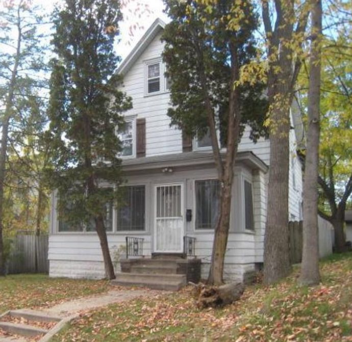 1st image of 3341 Emerson Ave N