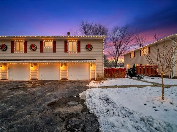 8729 Fox Rest Dr #624, Brecksville, OH 44141