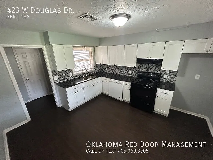 3 bed, 1014 sqft, $1,100 — Photo 3