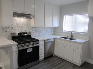 120 Roswell Ave APT 11, Long Beach, CA 90803