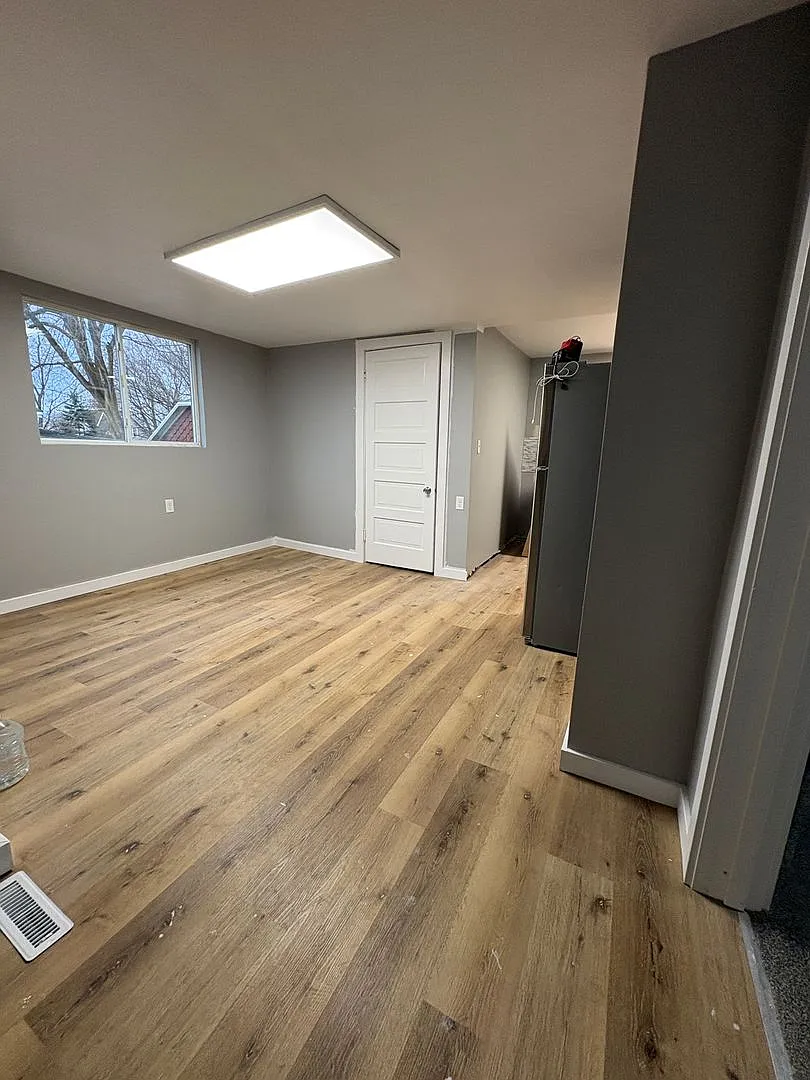 313 e first street — Photo 2