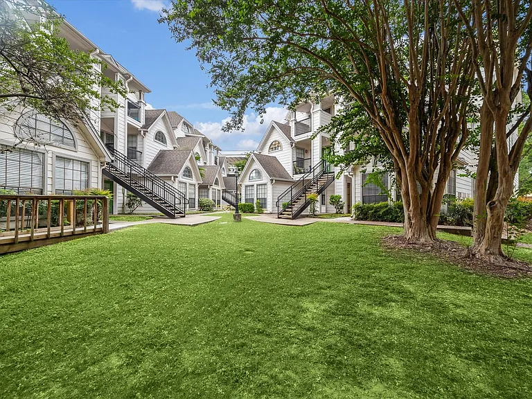 Grove at White Oak — Photo 14