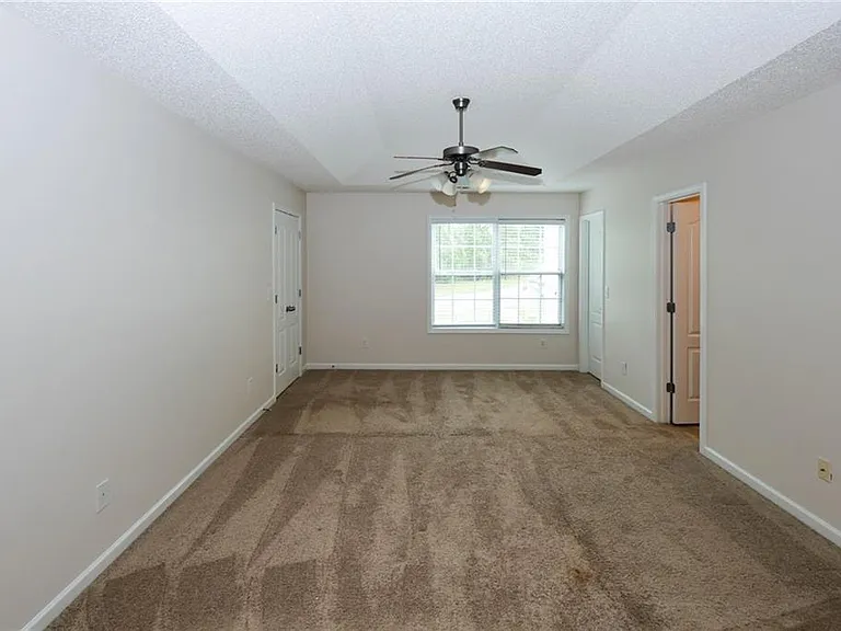7705 Commerce Ct — Photo 18