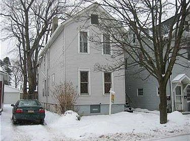 2nd image of 425 Chestnut St