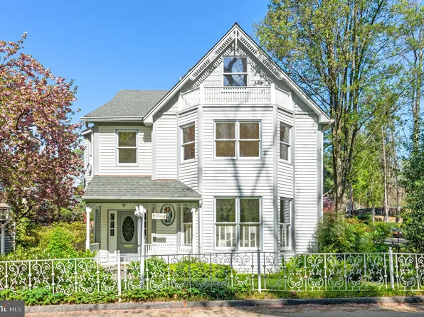 2722 Chain Bridge Rd NW, Washington, DC 20016