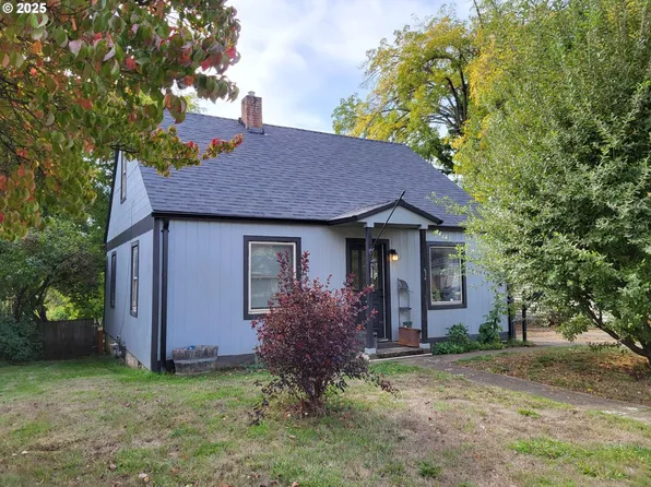 634 E Main St, Sheridan, OR 97378