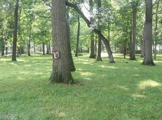 E White Oaks Rdg, Buchanan, MI 49107