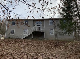 11 Park Ridge Dr, Huntington, MA 01050