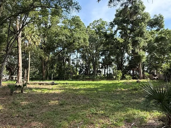 25555 SE Hwy 19, Old Town, FL 32680
