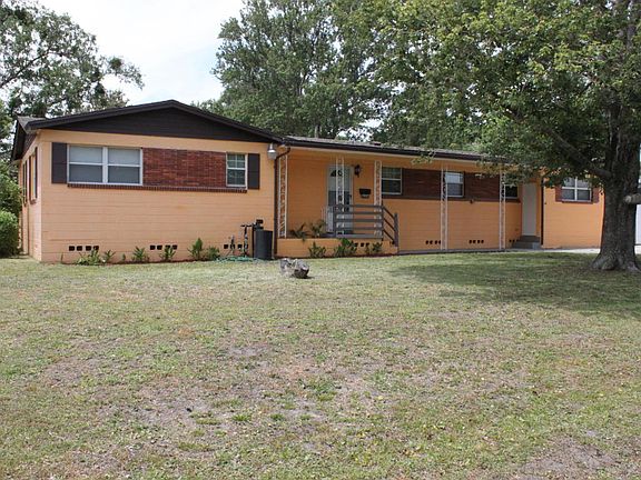 2nd image of 2326 Hirsch Ave