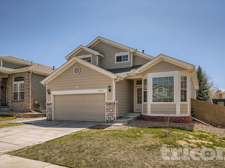 20430 E Bellewood Pl — Photo 2