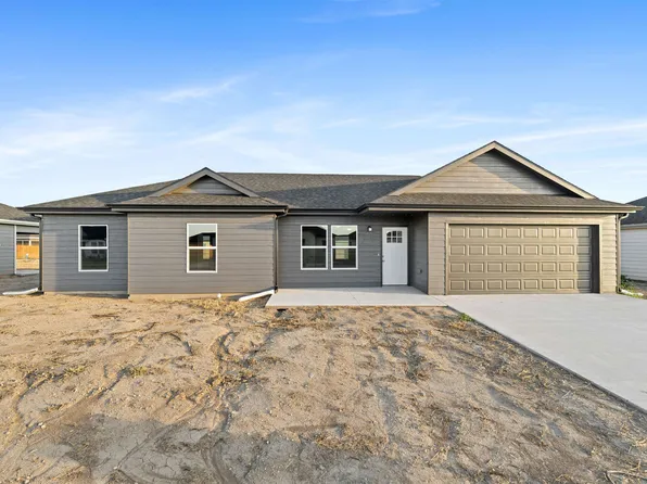 1212 Harbor Dr, Salina, KS 67401