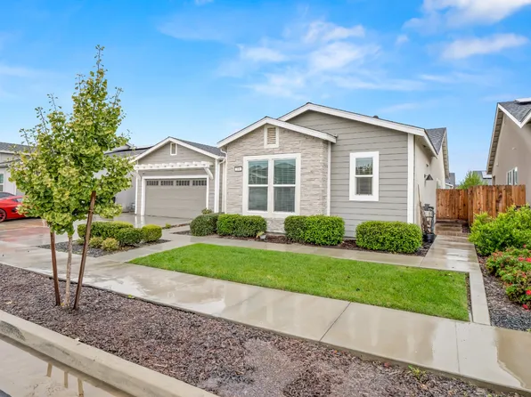 336 E Tyler Ct, Visalia, CA 93291