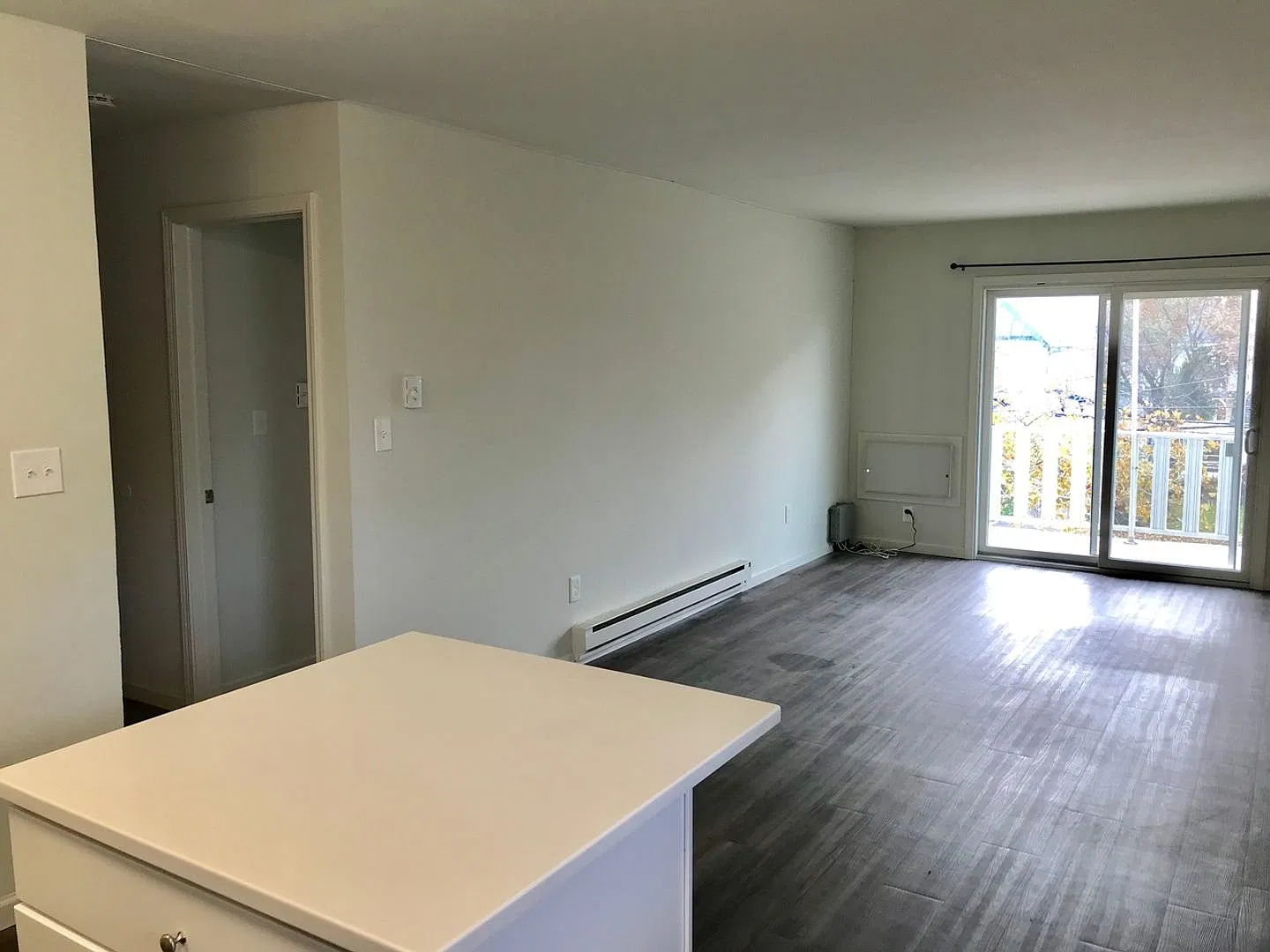 319 7th Ave — Photo 4