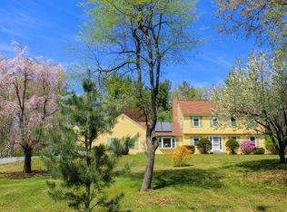37 Stonehenge Rd, Londonderry, NH 03053