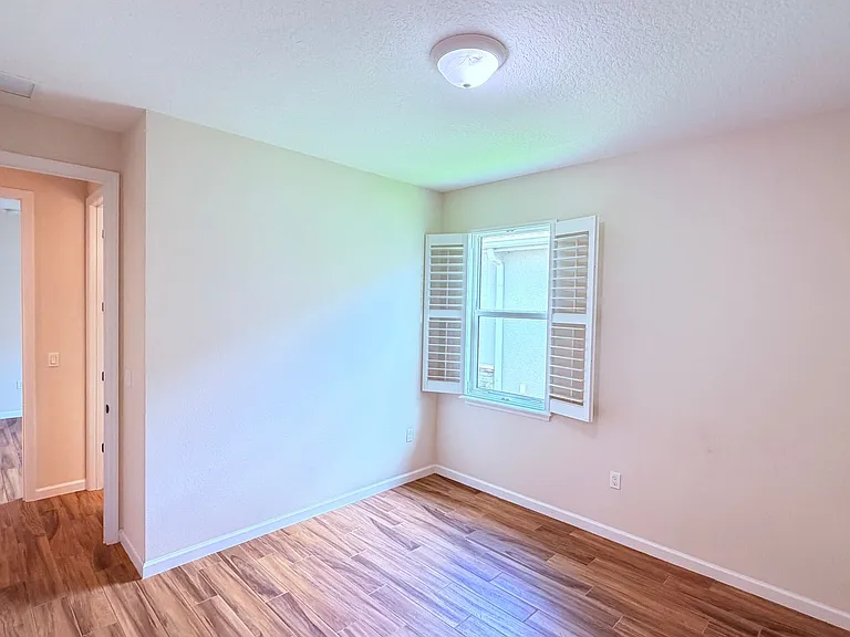 1102 S Victoria Hills Dr S — Photo 32