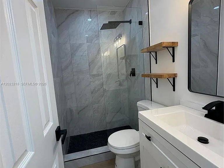 7150 SW 10th St — Photo 11