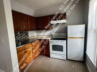 916 Bridge Ave APT 3, Davenport, IA 52803
