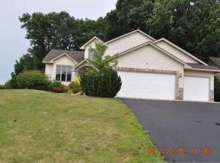 2446 Tevlin Ct E, Maplewood, MN 55119