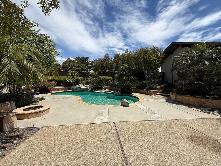 8404 Prestwick Dr — Photo 23