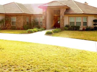 11362 Oak Hill Ln, Yucaipa, CA 92399