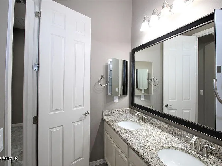 480 E Torrey Pines Pl — Photo 27