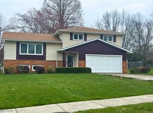 9912 Hawley Dr, North Royalton, OH