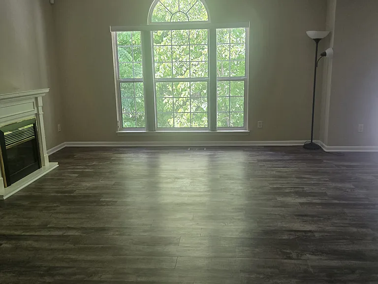 1702 Deepwood Cir — Photo 4