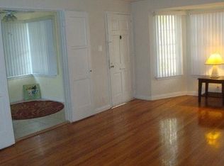 12143 Moorpark St, Studio City, CA 91604