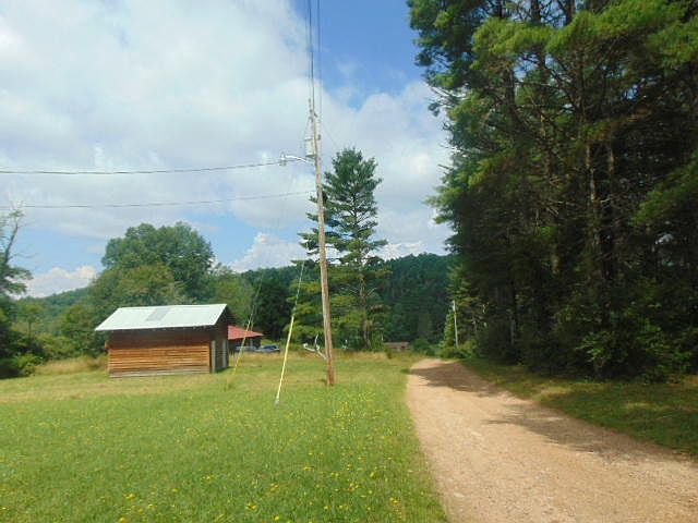 2nd image of 3743 Beaver Creek Rd