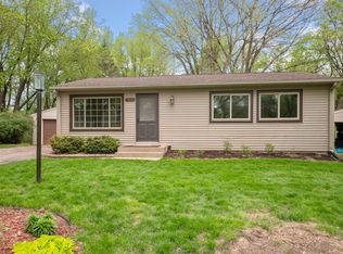 112517 Ramsey Ct, Chaska, MN 55318