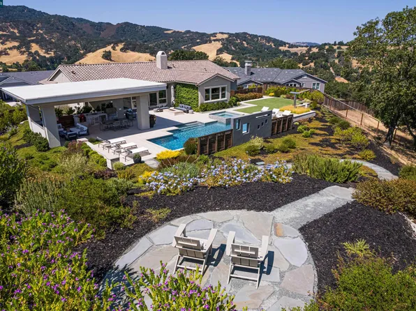 224 Seclusion Valley Way, Lafayette, CA 94549