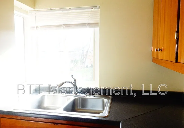 8400 Greenwood Ave #4 — Photo 12