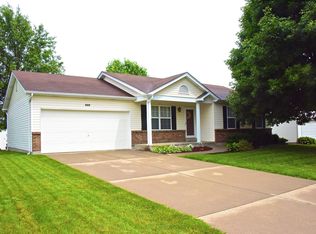 302 Field View Ct, Saint Charles, MO
