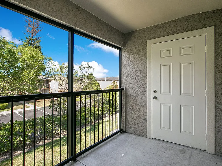 Fountain Place Apartments | 1 & 2 Bedroom Apartments Available-Offering May Rent Free — Photo 11