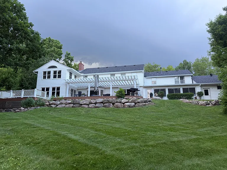 17901 Maple Hill Rd — Photo 2