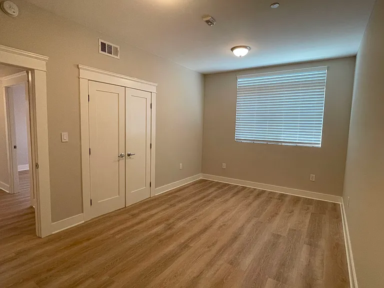 5717 Fair Ave — Photo 16