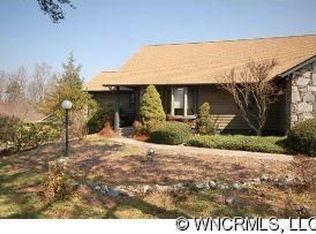 9 Josie Ln, Asheville, NC 28804
